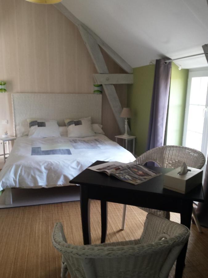 Chambres Des Rosiers Sennevieres Luaran gambar