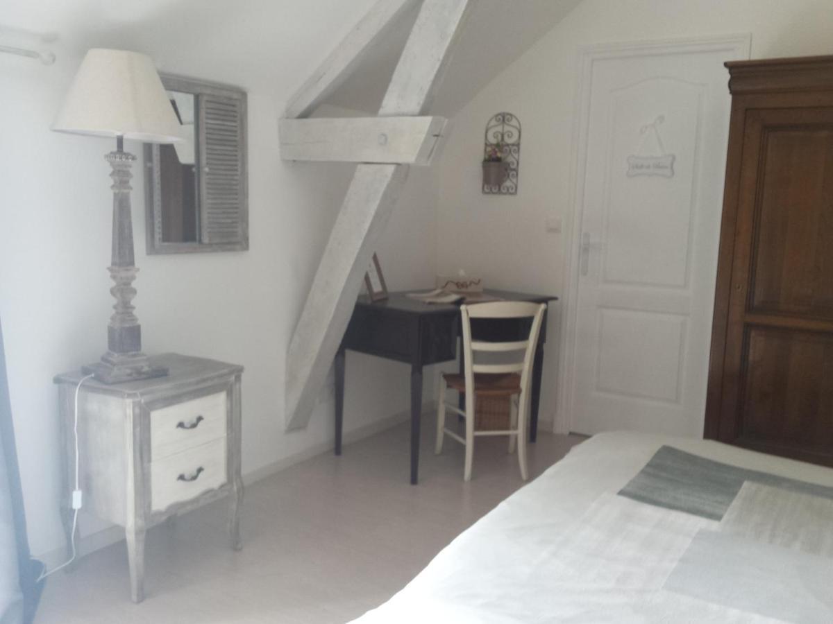 Chambres Des Rosiers Sennevieres Luaran gambar
